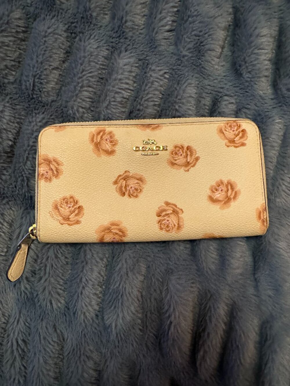 COACH 31823 Rose Print Accordion Zip Wallet